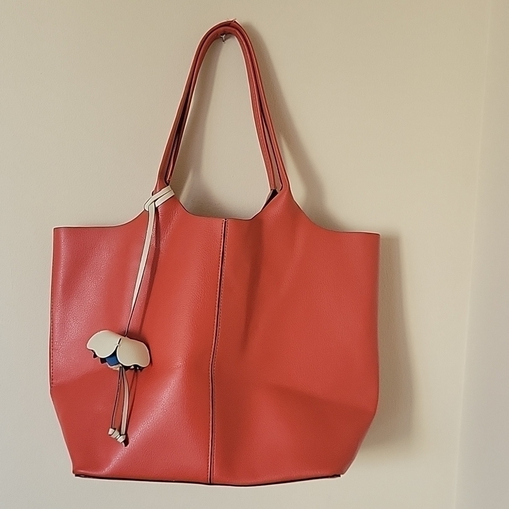 ZARA TOTE BAG WITH FLOWER PENDANT